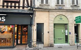 Appartement complet, hyper centre d’Auxerre.
